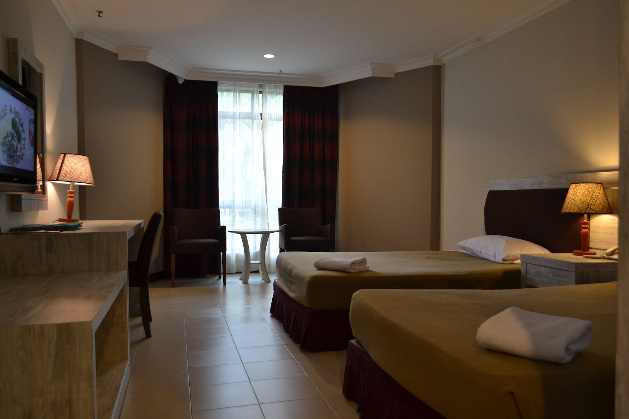 De Rhu Beach Resort Kuantan Dış mekan fotoğraf
