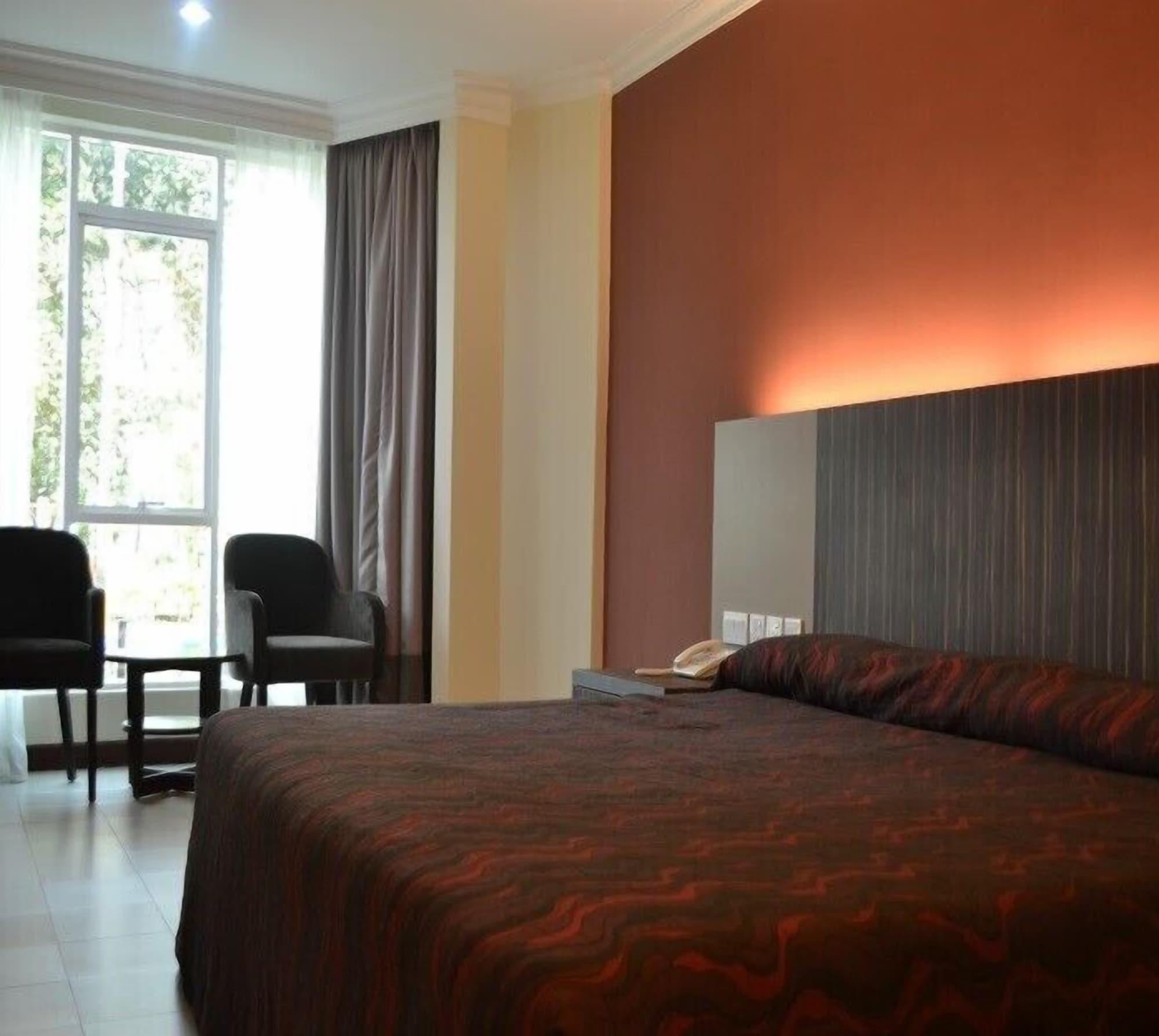 De Rhu Beach Resort Kuantan Dış mekan fotoğraf