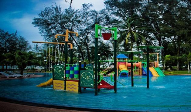 De Rhu Beach Resort Kuantan Dış mekan fotoğraf