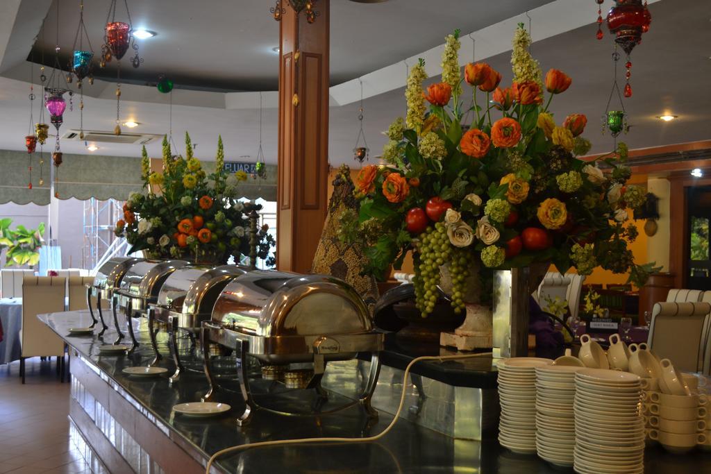 De Rhu Beach Resort Kuantan Dış mekan fotoğraf