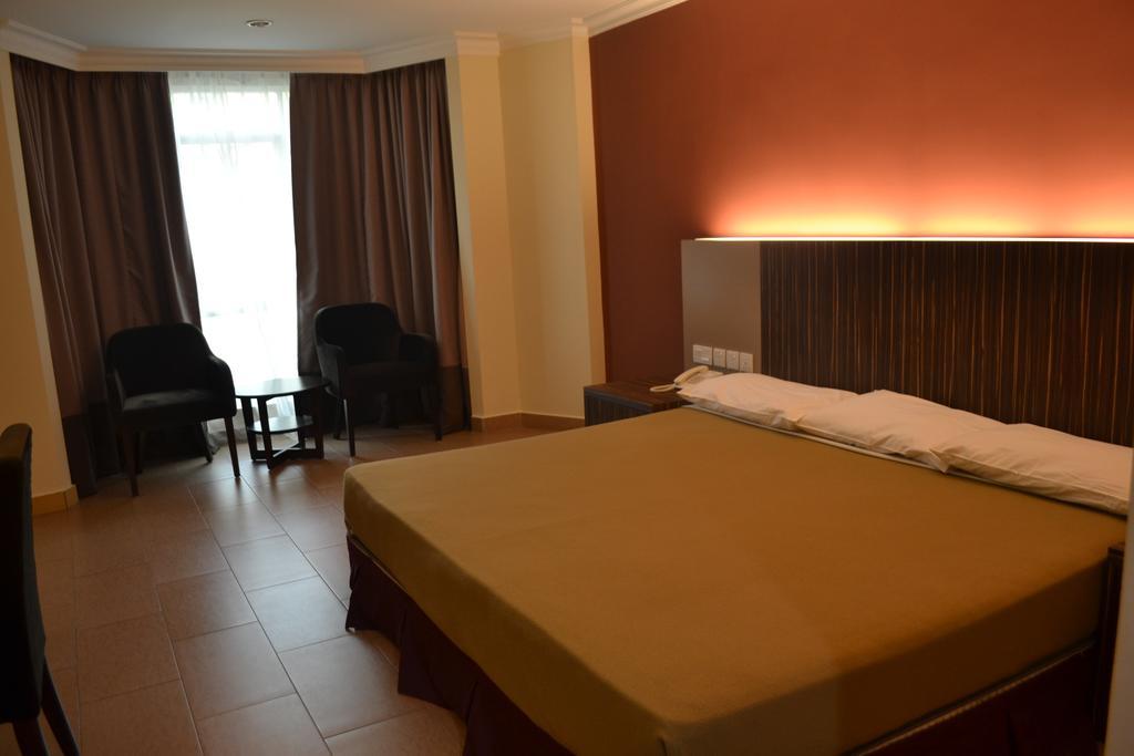 De Rhu Beach Resort Kuantan Dış mekan fotoğraf