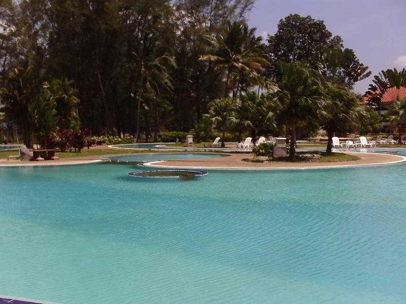 De Rhu Beach Resort Kuantan Dış mekan fotoğraf