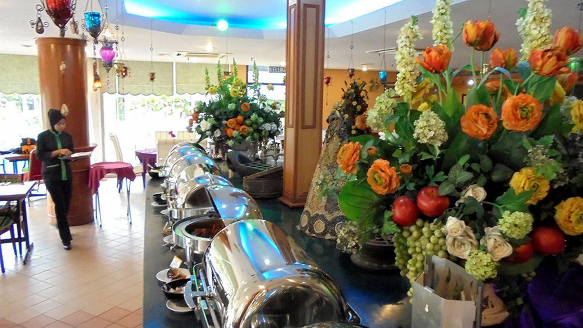 De Rhu Beach Resort Kuantan Dış mekan fotoğraf